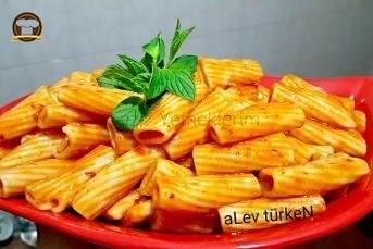 Acı Soslu Demleme Makarna Tarifi