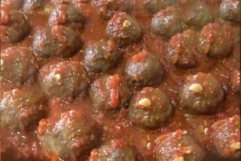 Soslu Kaşarlı Köfte