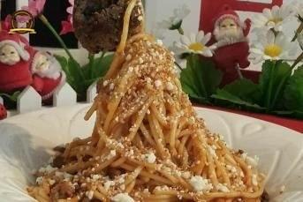 Salçalı Kıymalı Makarna