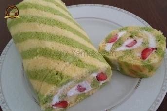 Çilekli Rulo Şerit Pasta