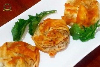 Kremalı Gül Böreği