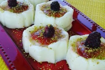 Böğürtlen Soslu Parfe