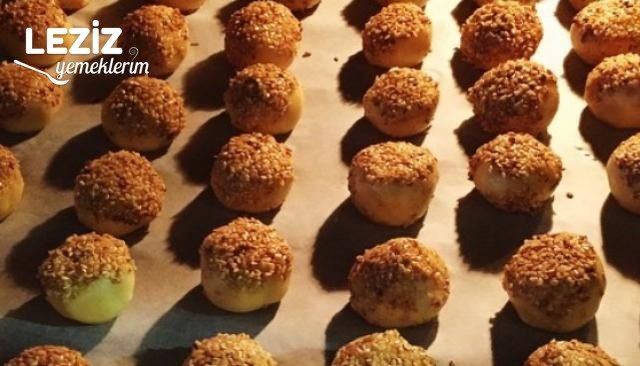 Susamlı Kurabiye Yapılışı Leziz Yemeklerim