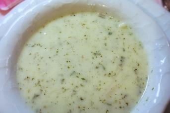 Pratik Erişteli Yoğurt Çorbası