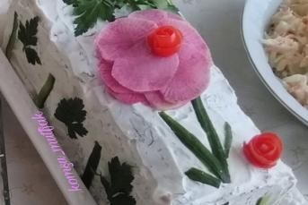 Tavuklu Sandviç Salata