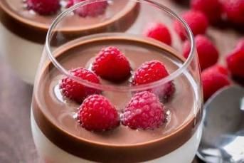 Sade Çikolatalı Puding