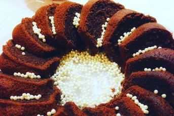 Bitter Çikolatalı Enfes Kek (Sünger Gibi)