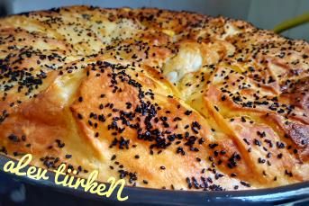 Şahane Tepsiye Sığmayan Börek (Su Böreği Tadında)