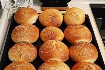 Ev Yapımı Hamburger Ekmeği Tarifi