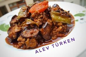 Nefis Fırında Kıymalı Patlıcan Musakka (Lokanta Usulü)