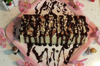 Çikolata Soslu Sütlü İrmik Tatlısı