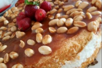 Karamelli Fıstıklı Kek