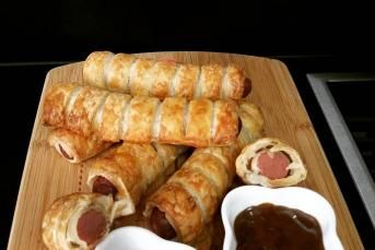 Sosisli Milföy Börek