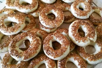 Kıyır Kıyır Susamlı Simit