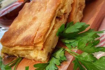 Sodalı Tepsi Böreği