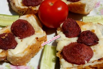 Pratik Bayat Ekmek Pizzası