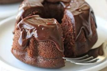 Çikolatalı Kek Nasıl Yapılır