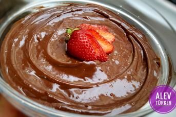 Krem Şantisiz Ve Yumurtasız Çikolatalı Pastacı Kreması (Tam Ölçü)