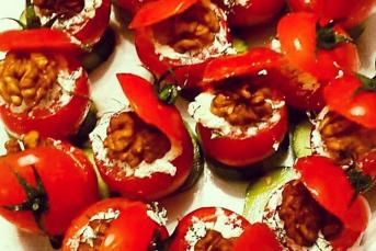 Krem Peynirli Domates Dolması