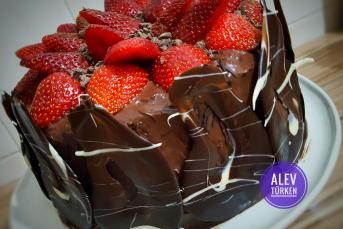 Harika Bol Çikolatalı Pasta Çikolata Aşkına (Aşama Aşama)