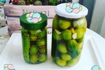 Yeşil Erik Turşusu