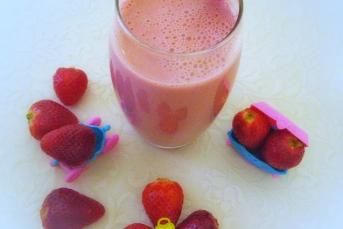 Enfes Çilekli Smoothie