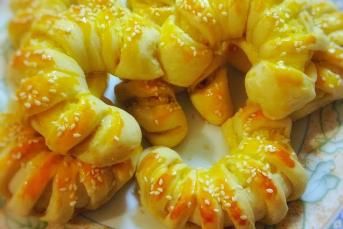 Patatesli Ve Lor Peynirli Çizik Poğaça