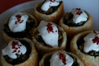 Köfte Çanağında Kıymalı Ispanak