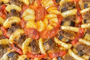 Köfteli Sebze Dizme