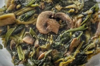 Kremalı Ispanaklı Mantar Sote