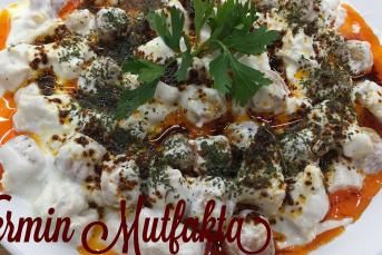 Çıtır Yufkalı Tavuklu Salata