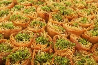 Yufkalı Kadayıf Sarması