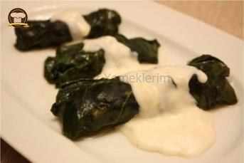 Yoğurtlu Pazı Sarması