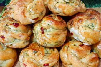 Kesilmiş Sütten Nefis Poğaça