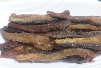 Mısır Unlu Patlıcan Balığı