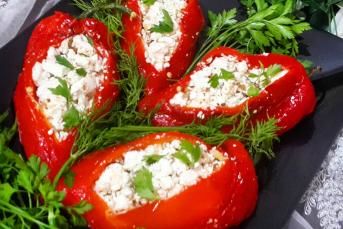 Kahvaltılık Peynirli Biber Dolması