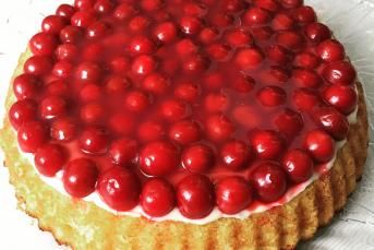 Vişneli Muhallebili Tart