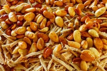 Tereyağında Kavrulmuş Bademli Hindili Pilav