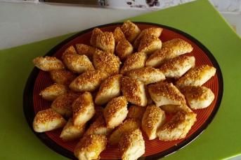 Susamlı Nefis Tuzlu Lokmalar