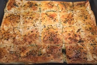 Yumuşacık Sodalı Tepsi Böreği