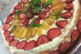 Çilekli Pasta Nasıl Yapılır