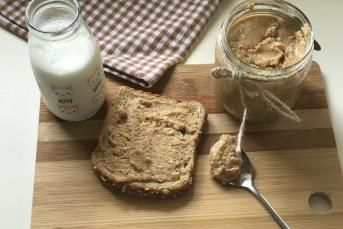 Ev Yapımı Fındık Ezmesi