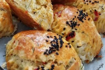 Sebzeli Ev Poğaçası