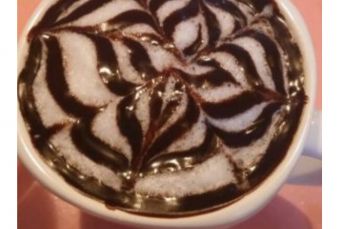 Lattee (Çikolata Dekorlu)