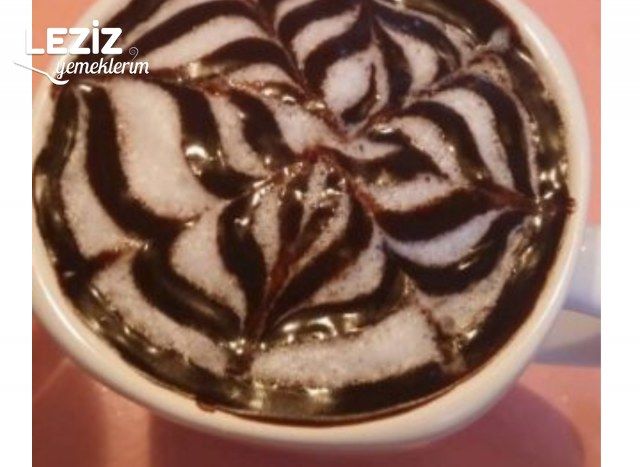 Lattee (Çikolata Dekorlu)