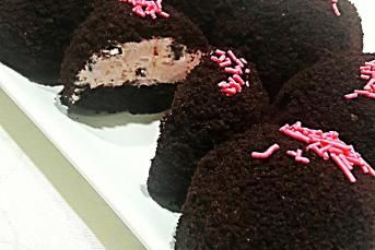 Çilekli Köstebek Pasta