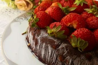 Çikolata Dolgulu Mozaik Pasta