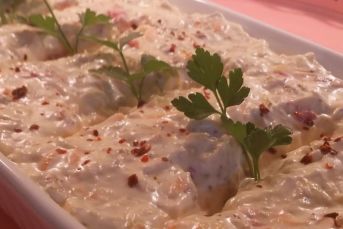 Patlıcan Kırmızı Biber Ve Havuç Salatası