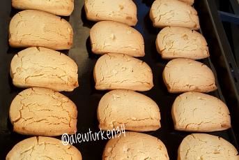 Ağızda Dağılan Yer Fıstıklı Pastane Kurabiyesi (Favoriniz Olacak)