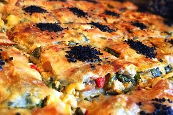 Müthiş Ispanaklı Peynirli Tepsi Böreği